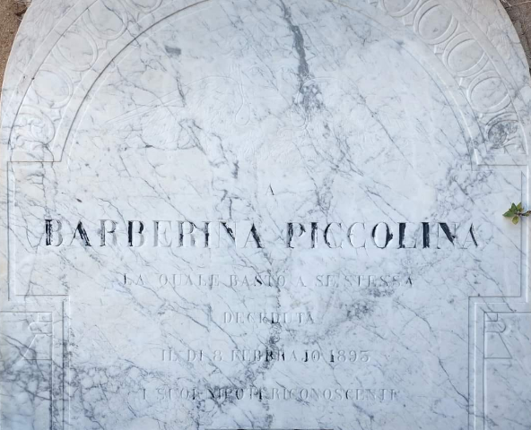 Il mistero della lapide di Barberina Piccolina al cimitero monumentale di Sassari: conoscete la sua storia?