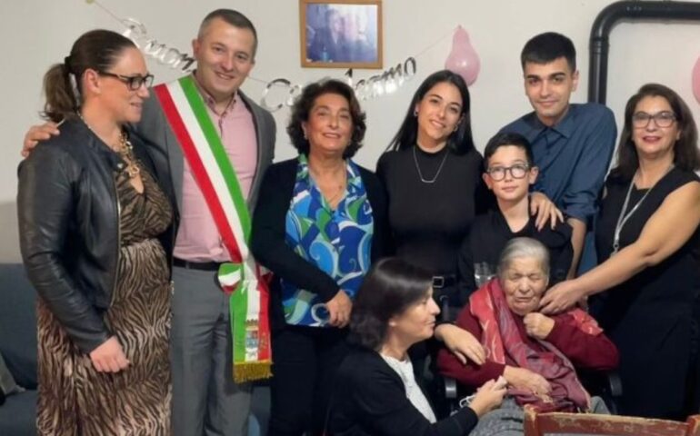 Tortolì in festa per i 101 anni di Tzia Assuntina Piras