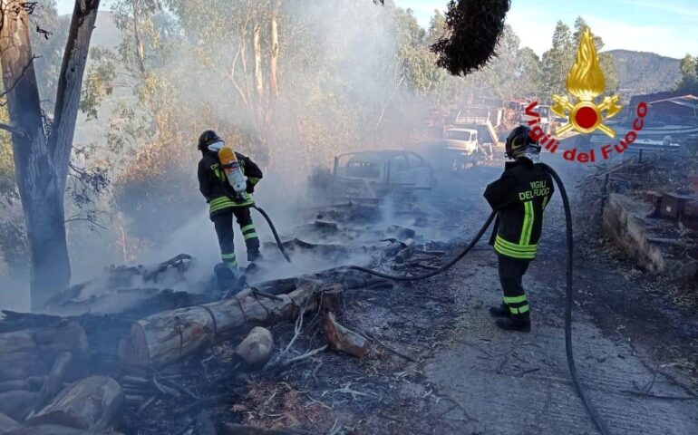 Fiamme in Ogliastra, due incendi divampati a Jerzu e Osini