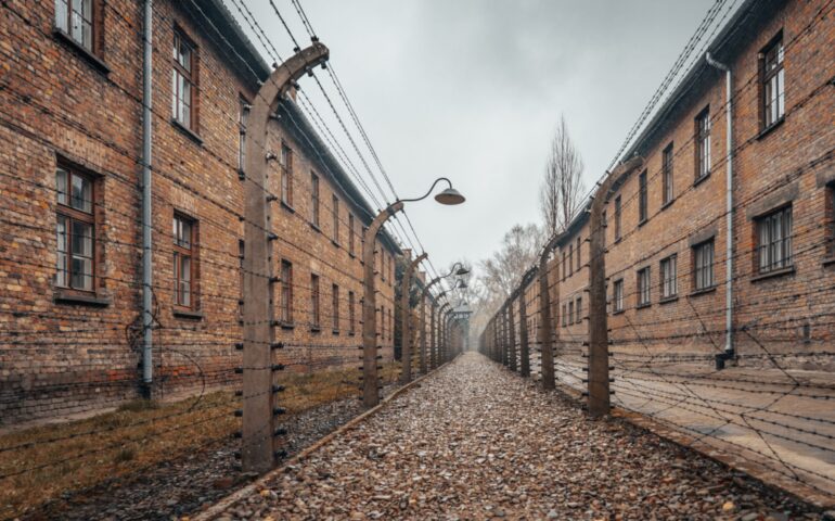 Il PLUS OGLIASTRA apre le porte alla storia con il progetto dedicato ai giovani “Promemoria Auschwitz 2024”