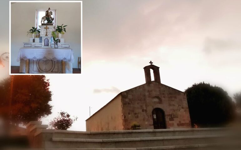 Atzara, rubato un crocifisso durante Cortes Apertas. L’appello del parroco: “Grande valore affettivo”