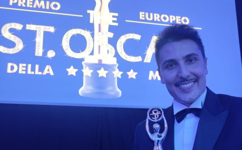 St.Oscar della Moda: premio al sardo Frediano Mura per il gin migliore