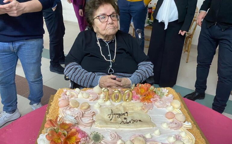 La Sardegna ha una nuova, elegante, centenaria: Nonna Lidia