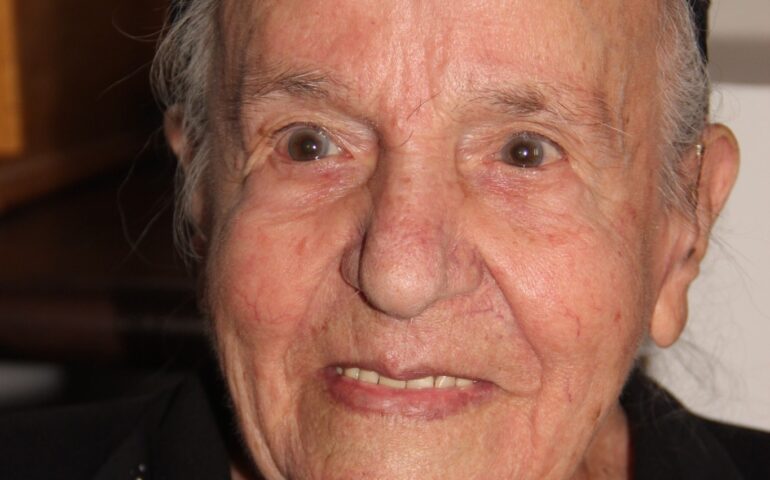 Ultracentenari di Sardegna. Tzia Vincenza, 102 anni di bellezza
