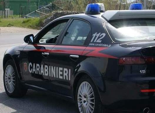 Terrore a Orosei: banditi entrano in casa, legano marito e moglie e rubano armi e munizioni