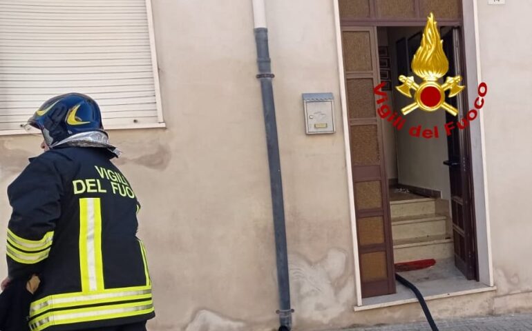 Tragedia nel pomeriggio in Sardegna: esplode una bombola, muore una donna