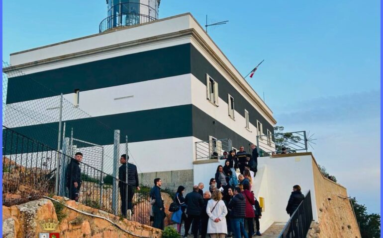 Tortolì, grande successo per le visite guidate al Faro di Bellavista per la Giornata del FAI