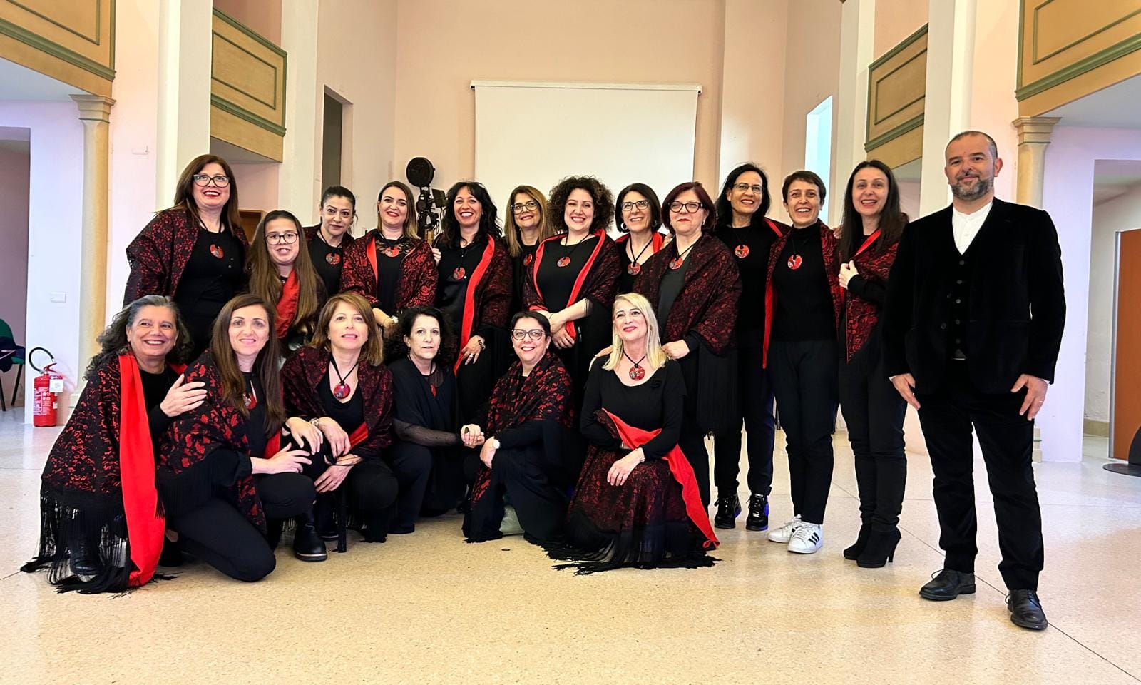 Il Coro Sant'Anna di Tortolì vince il primo premio al concorso di canti in lingua sarda Cantos 'e Ammentos