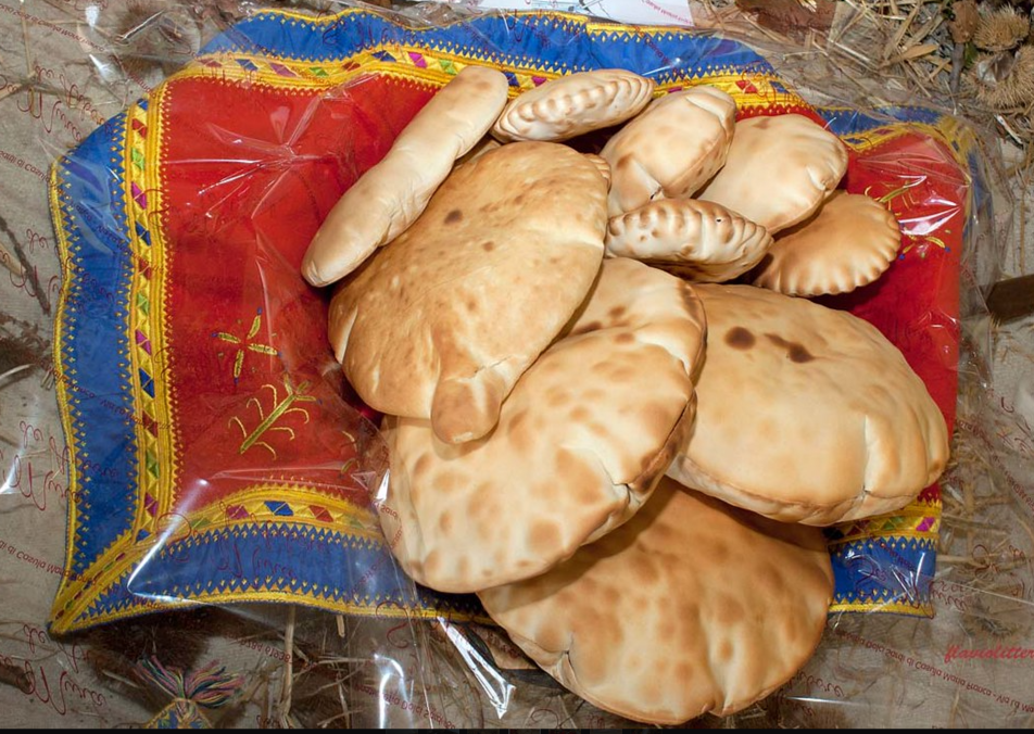 Pane 'e cici, il pane tradizionale di un paese sardo: sapete quale?