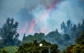 Enorme incendio a Gairo: fiamme altissime all’altezza della vecchia ferrovia per Jerzu