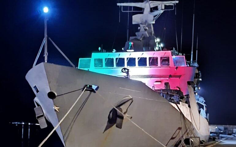 Arbatax: il pattugliatore d’altura Orione ormeggiato nel molo di levante