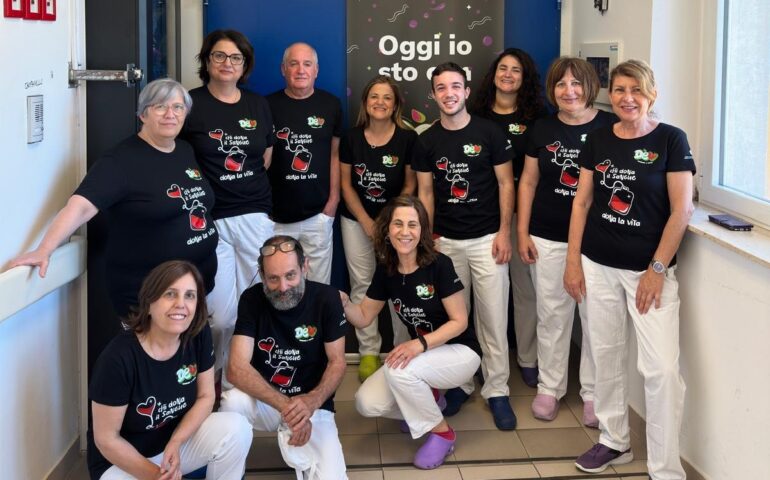 Sulle spiagge ogliastrine una t-shirt in regalo per chi dona il sangue