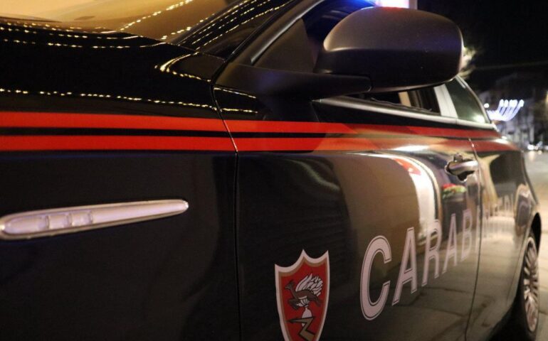 carabinieri notte auto
