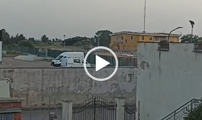 (VIDEO) Sassari, banditi in fuga con milioni di euro dopo l’assalto alla Mondialpol