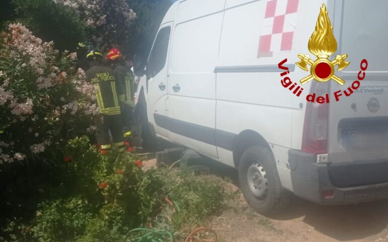 Tragedia ad Arzachena: pedone muore investito da un furgone