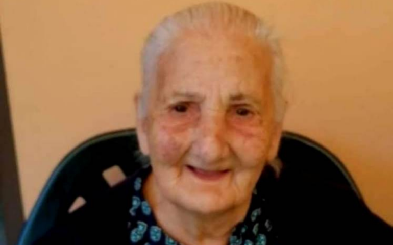 La Sardegna ha una nuova centenaria: Tzia Teta oggi ha compiuto 100 anni