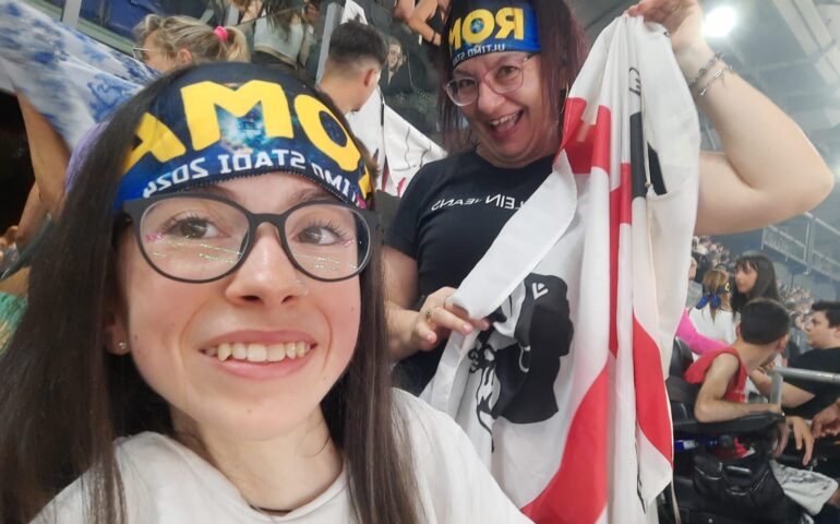 La distrofia non la ferma, la 16enne Gaia Mura e la sua passione per il canto: «Il mio sogno? Duettare con Ultimo»