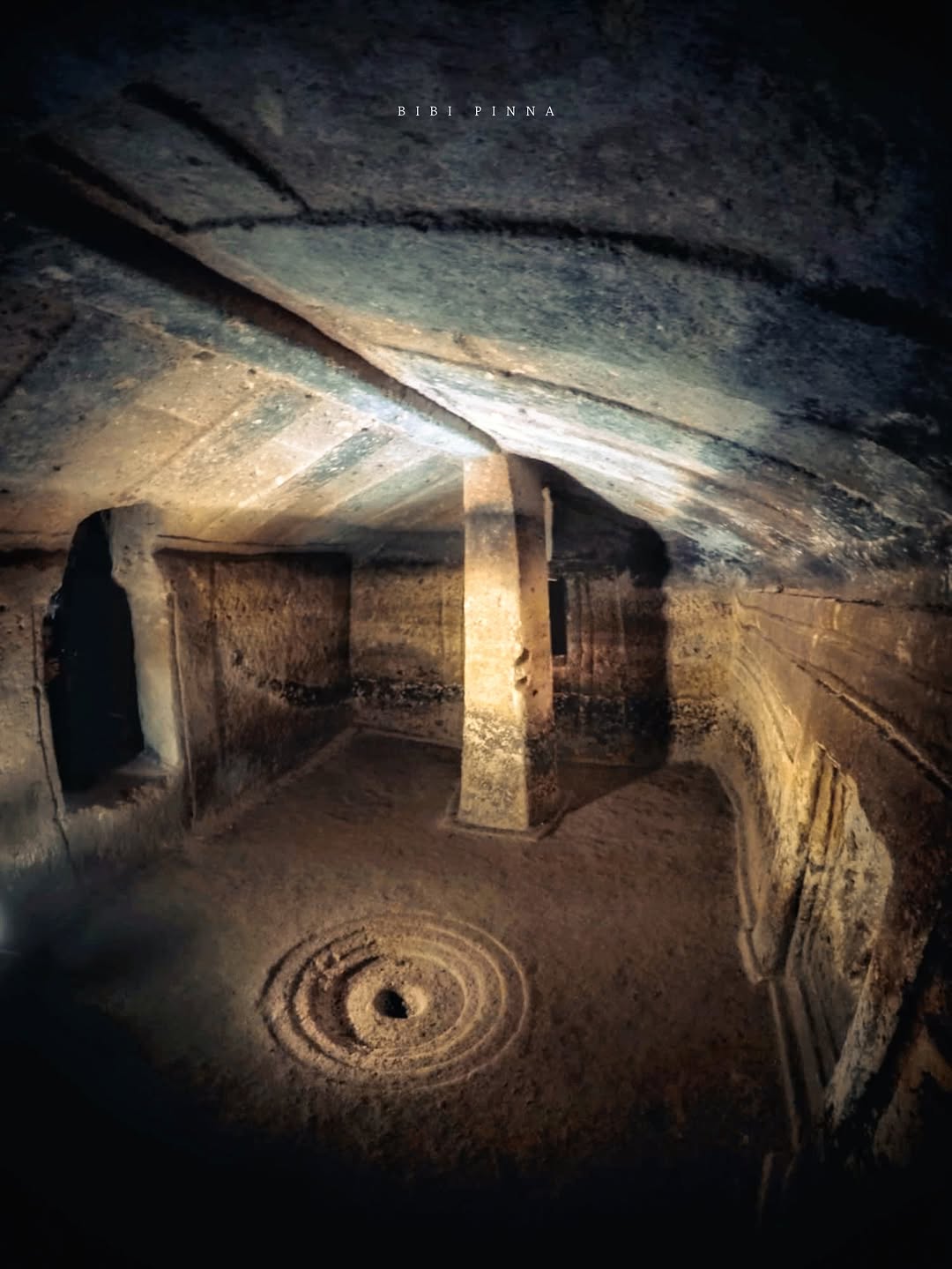 s'incantu domus de janas
