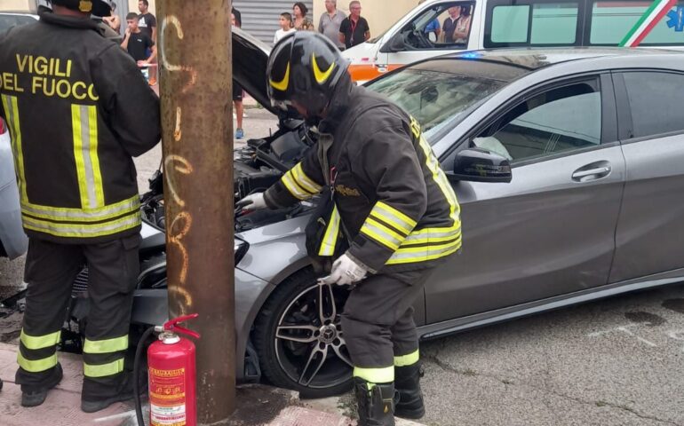 Macomer, bruttissimo incidente all’interno del paese: una persona grave