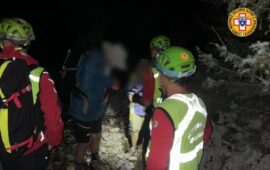 soccorso alpino salva turisti dispersi a baunei