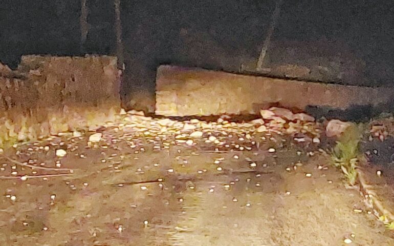strada dissestata a Ulassai