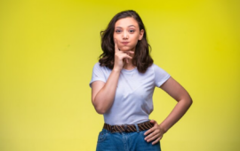 Ragazza dubbiosa
