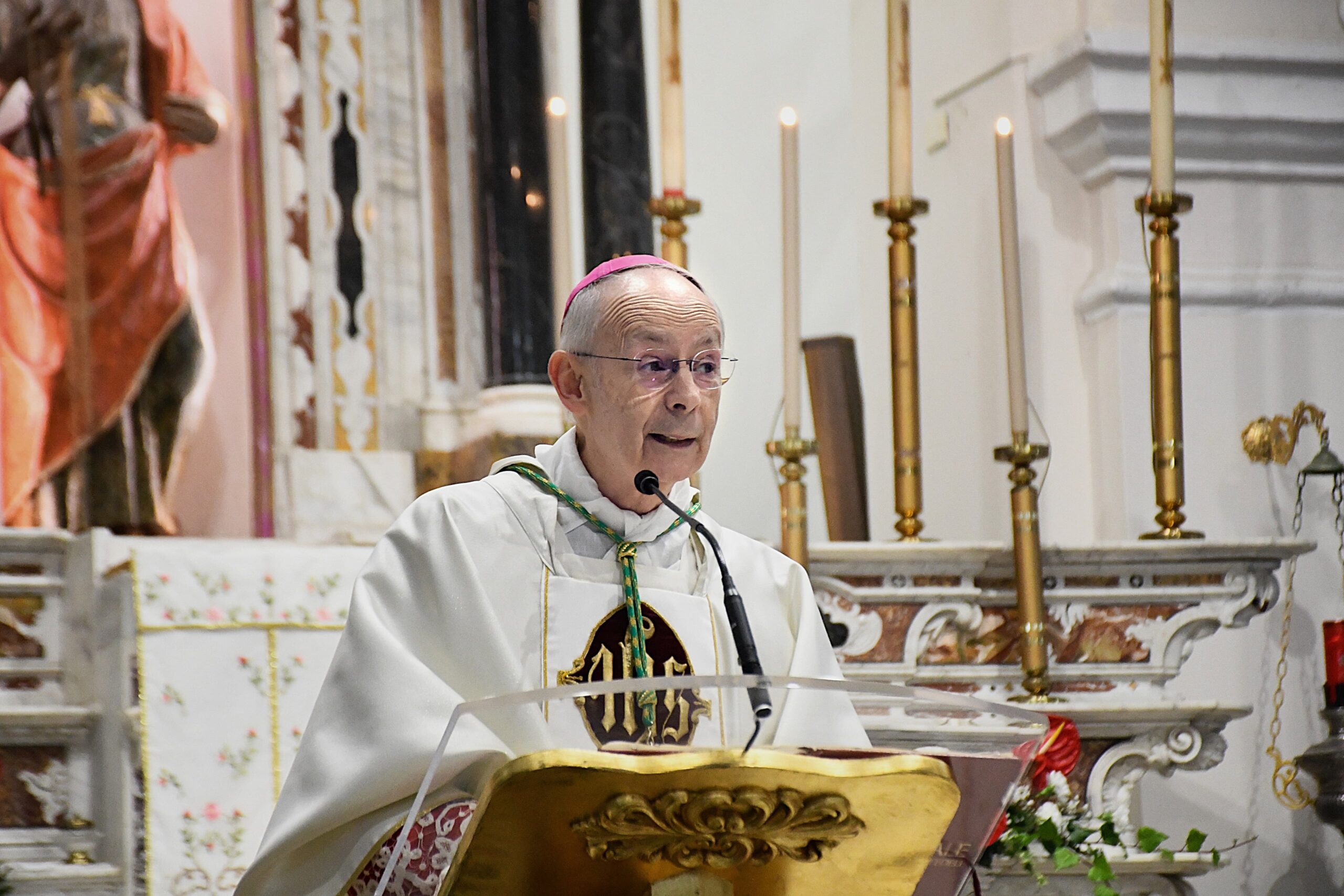 Sacerdoti Della Diocesi Di Arezzo "No Potho reposare": Coro Imtrempas e Tosca | Ogliastra - Vistanet