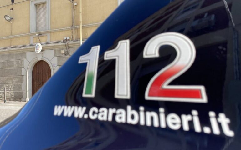 carabinieri auto immagine simbolica