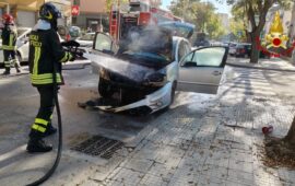 incendio auto a nuoro