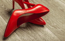 scarpe rosse, simbolo della lotta alla violenza contro le donne