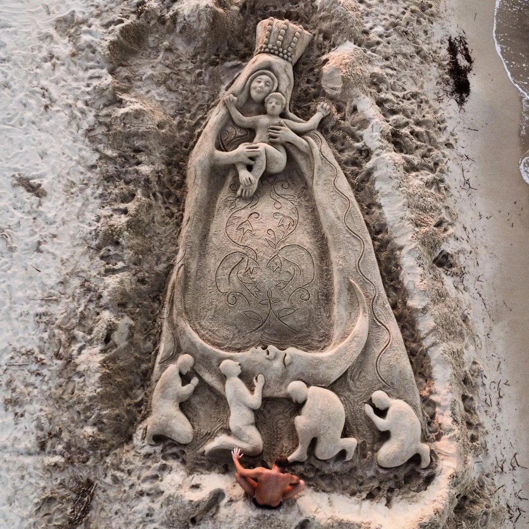 scultura di sabbia dell'artista Nicola Urru