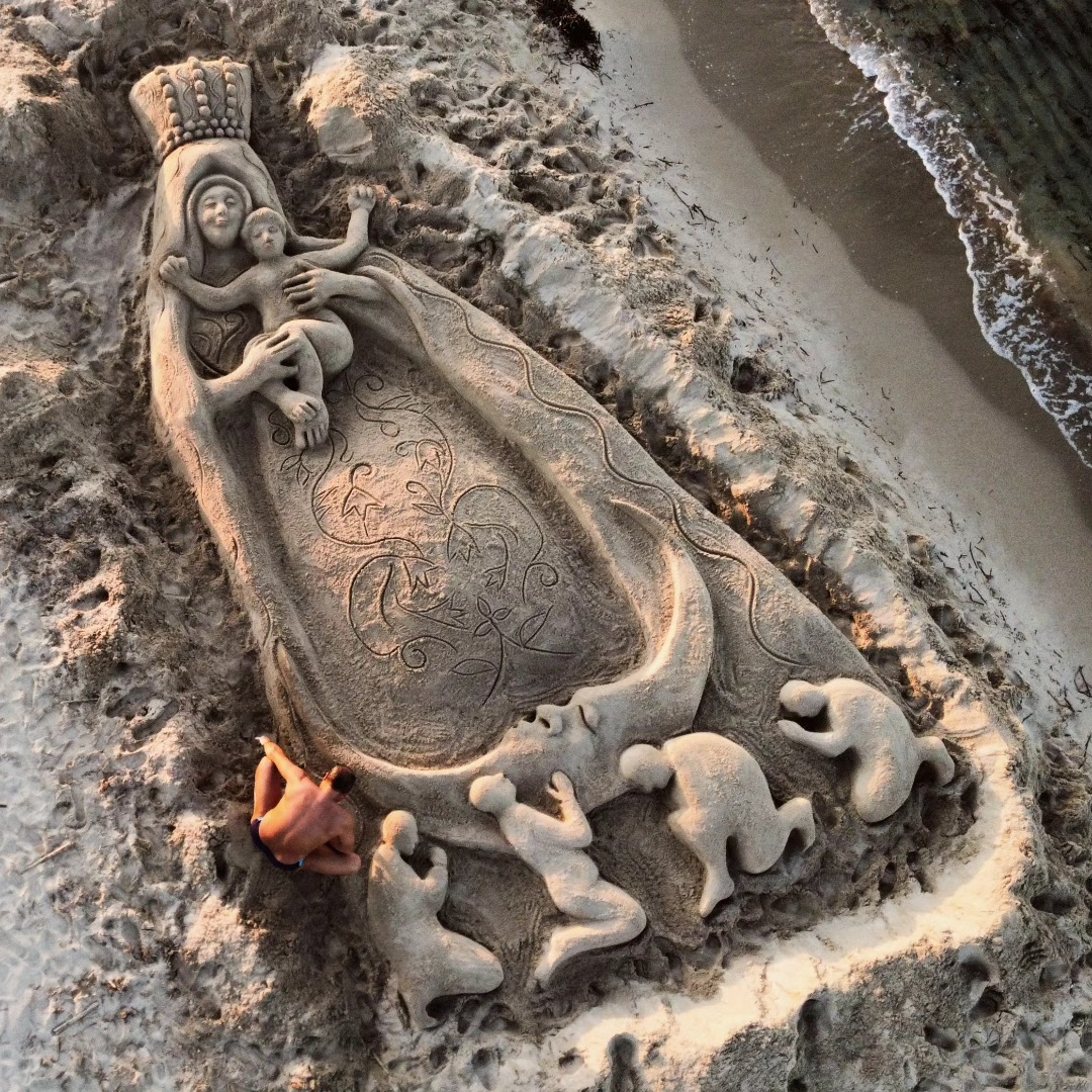 scultura di sabbia dell'artista Nicola Urru