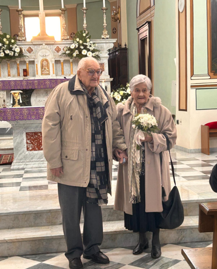 Lanusei in festa: Giorgio Micheli e Tonina Manca celebrano 75 anni di matrimonio
