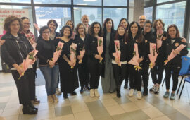  Le Pink Flamingos donano un casco refrigerante all’Oncologia di Lanusei 