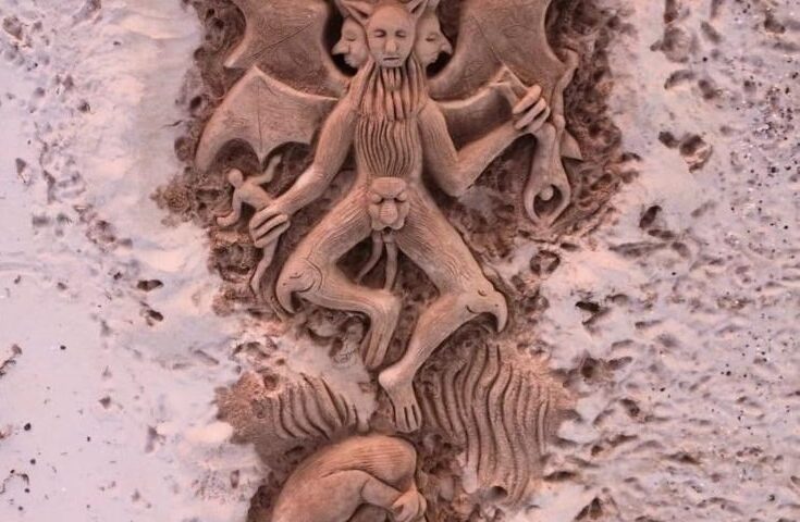 Un omaggio sulla sabbia: l’arte di Nicola Urru per il chiosco di Elena distrutto dalle fiamme