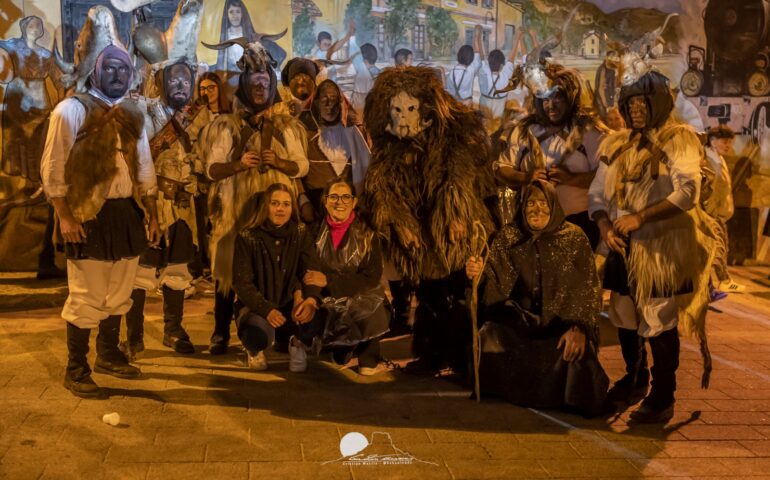 (PHOTOGALLERY) Grande successo per la festa di Sant’Antonio Abate a Gairo Taquisara