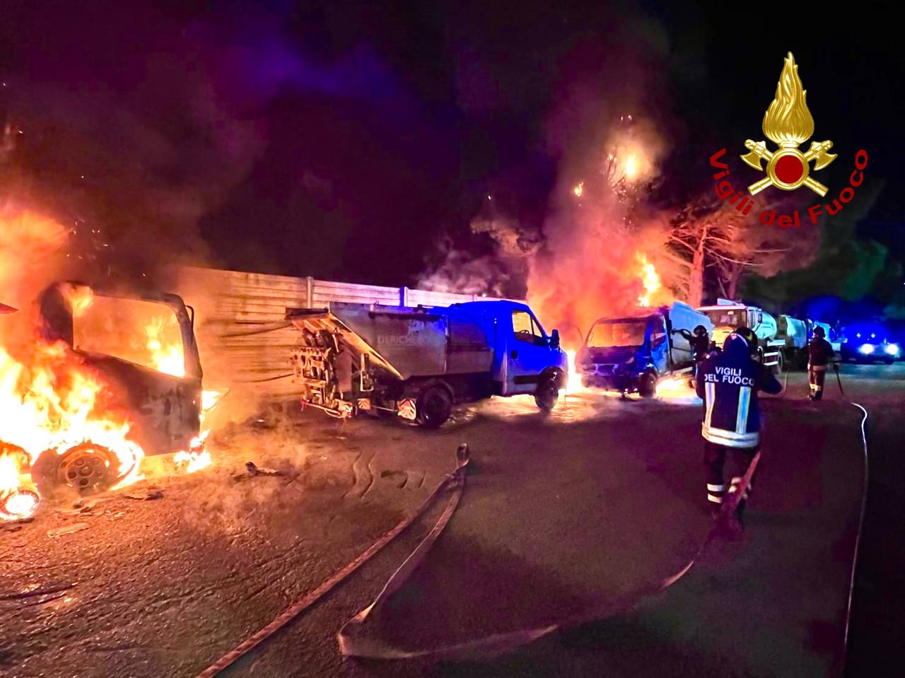mezzi incendiati in sardegna