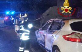 incendio auto a nuoro