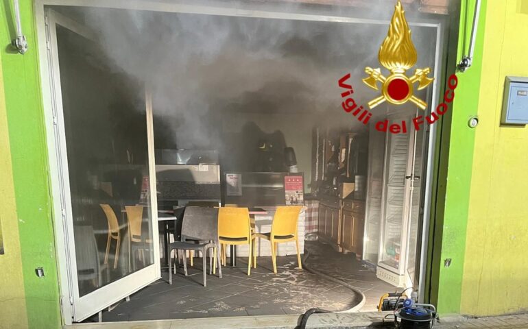 incendio in una pizzeria a dorgali
