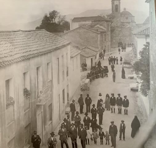 Il giorno di Pasqua a Baunei in uno scatto del 1933 PH Salvatore Corrias