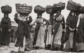donne che portano il carbone