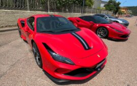 Bari Sardo, successo travolgente per la prima edizione di “Tra passato e presente… in rosso Ferrari”