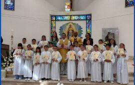 Tortolì, giornata di festa alla Parrocchia di San Giuseppe: i bambini ricevono la Prima Comunione