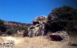 Una roccia enorme a forma di gorilla: dove possiamo imbatterci in questa meraviglia?