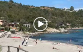 Prove tecniche d’estate a Porto Frailis: la spiaggia a maggio come in piena stagione balneare