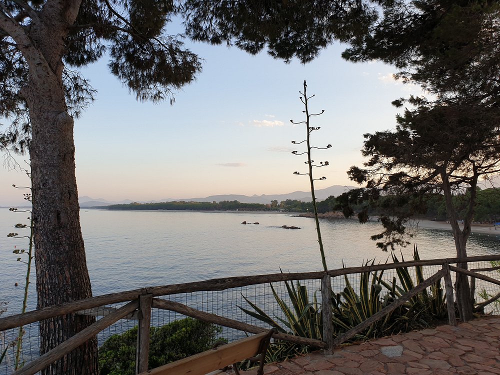 La spiaggia di Santa Maria Navarrese al tramonto