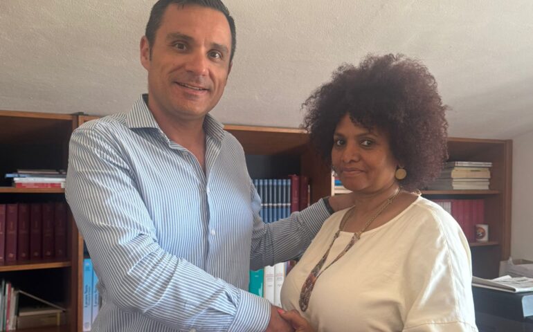 La presidente di Anolf Sardegna, Genet Woldu Keflay e il segretario generale della Cisl territoriale Michele Muggianu