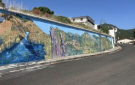 Ussassai, concluso il restauro del murale all’ingresso del paese, opera dell’artista Antonio Aregoni