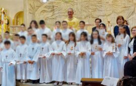 Tortolì, prime Comunioni per la Parrocchia Stella Maris: una giornata importante per tanti ragazzi