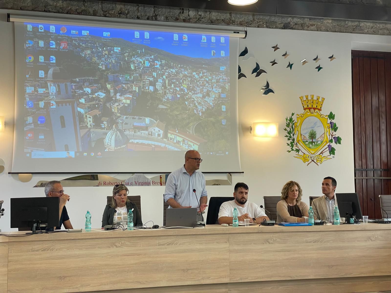 Incontro a Lanusei sui trasporti e la SS 389